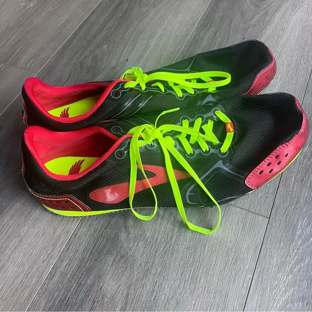 Brooks Men’s PR LD 4:10 Track and Field Athletic Shoes with Neon Laces 12.5